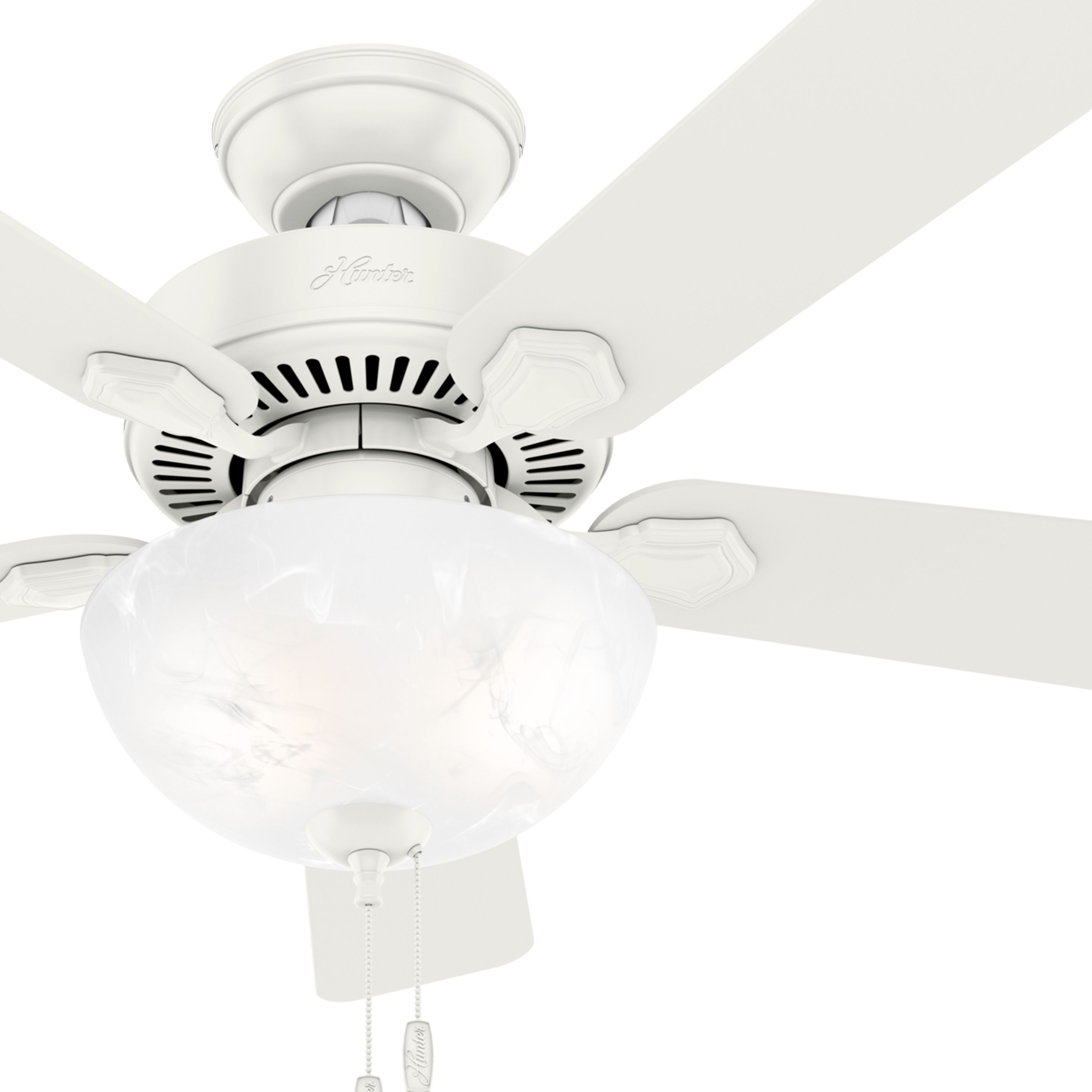 Hunter Fan 44 in. Traditional Fresh White Indoor Ceiling Fan with Light Kit (Certified Refurbished)