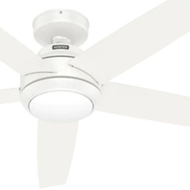 Hunter Fan 52 inch Indoor Casual Fresh White Ceiling Fan with Light Kit and Remote Control (Certified Refurbished)